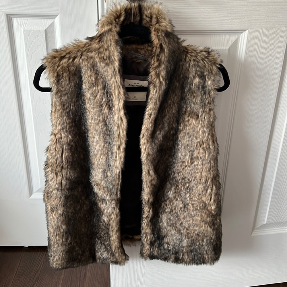 Abercrombie & Fitch Fur Vest size M